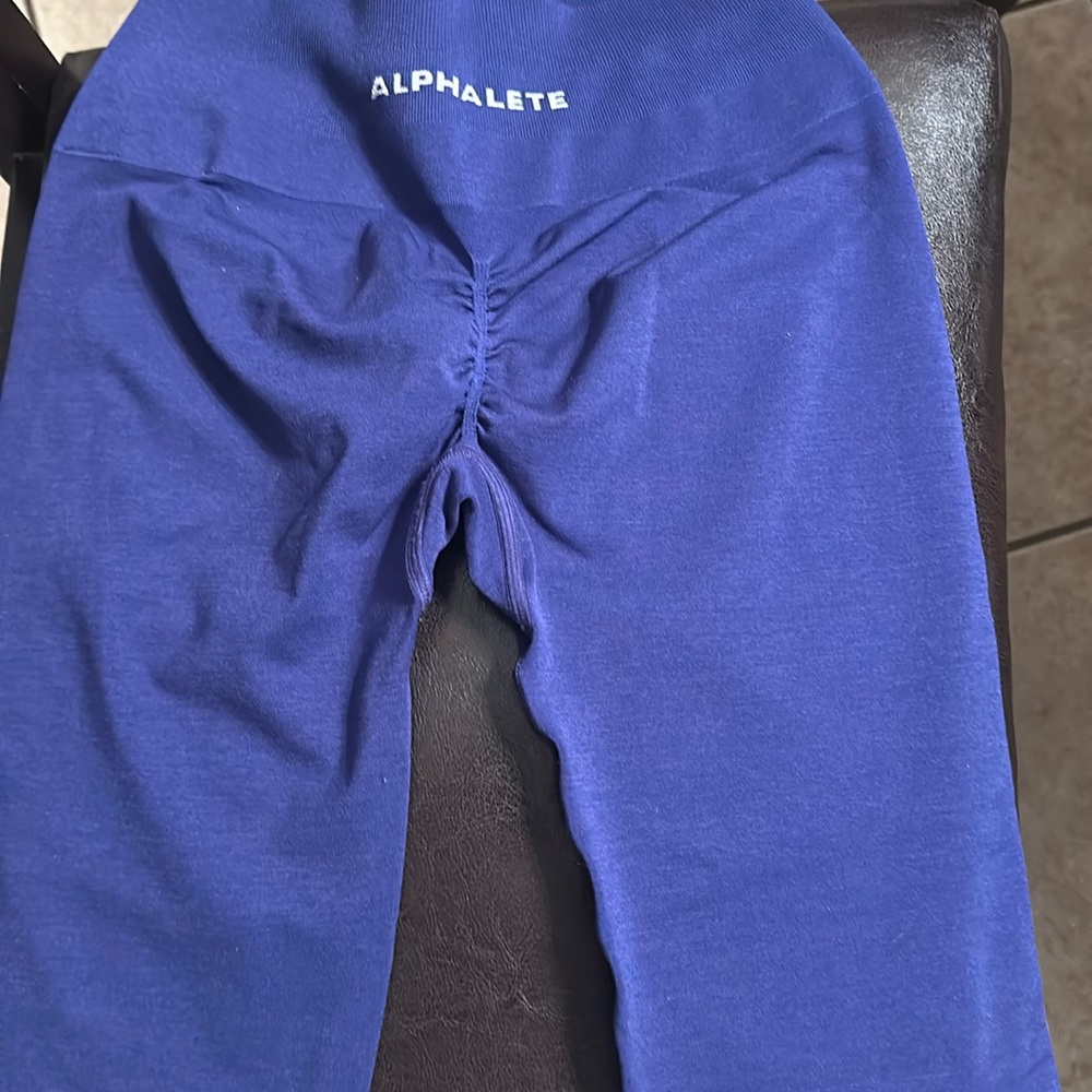 Alphalete legging wore one time hung dried